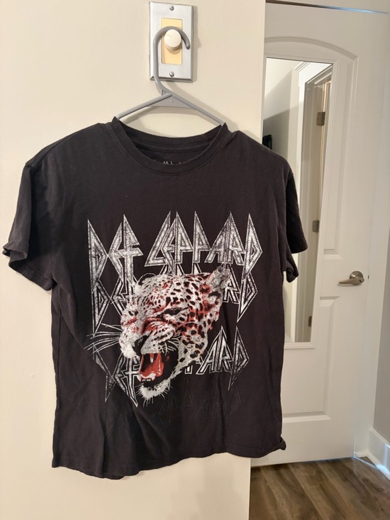 Other - Def Leppard Graphic Band Tee Leopard Print Black Size Small